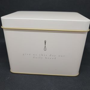 Slow Cooker Recipes by Passionate Penny Pincher with metal recipe box